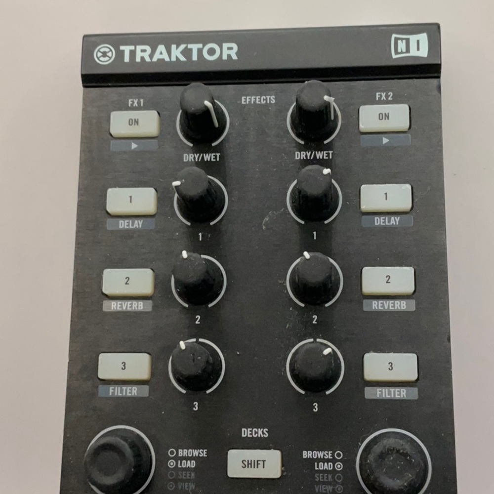 Used Native Instruments TRAKTOR X1 DJ Controller - Picture 2 of 4